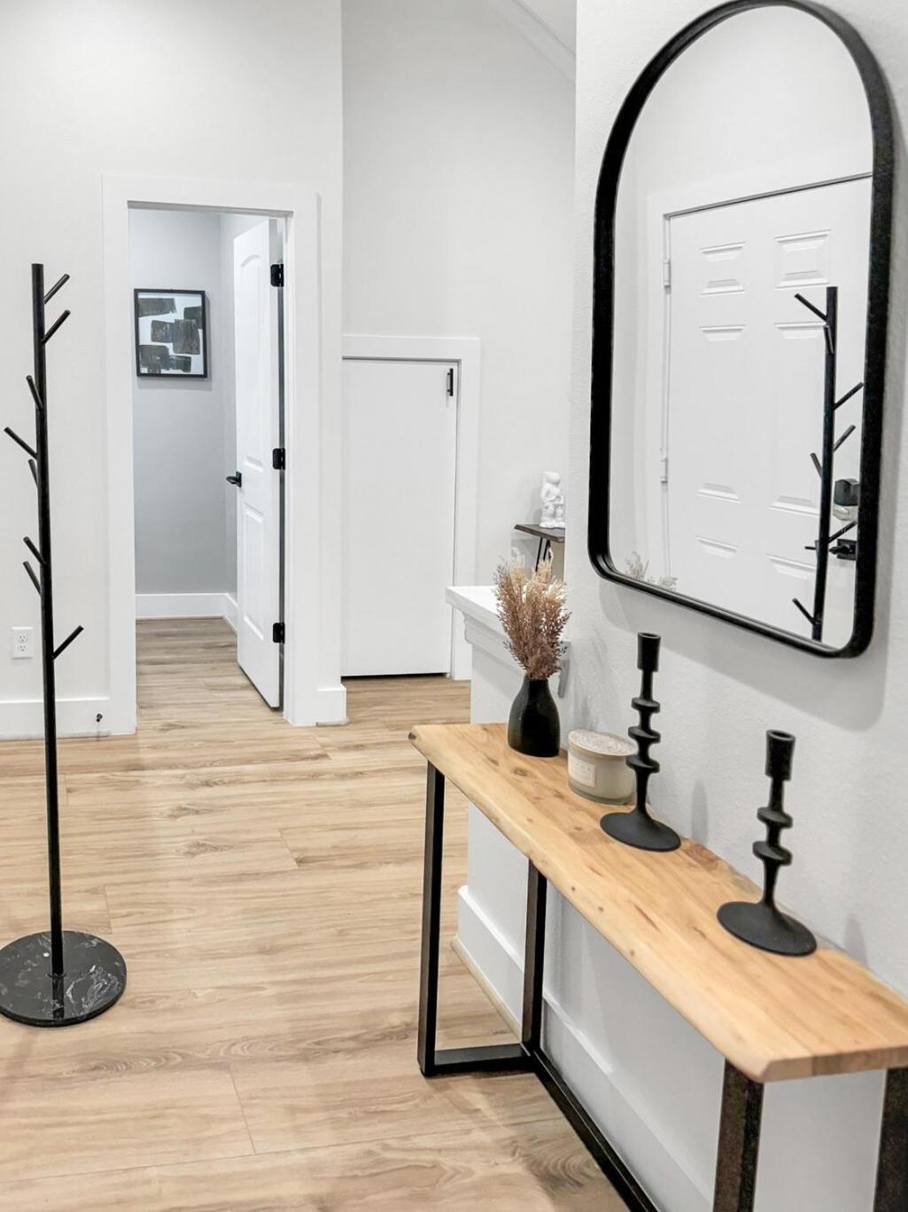 Modern Upscalestay,kingbed,arcadegames,fullkitchen * Houston