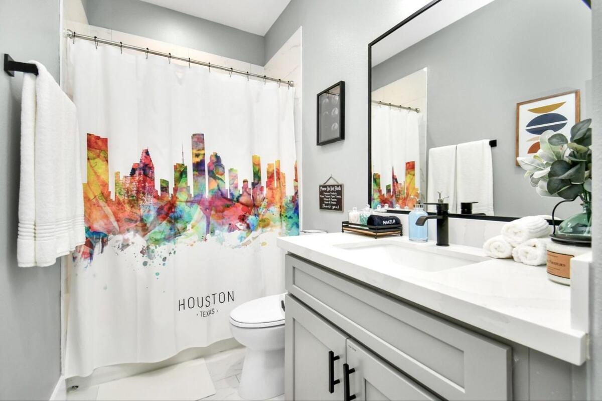 Villa Modern Upscalestay,kingbed,arcadegames,fullkitchen Houston