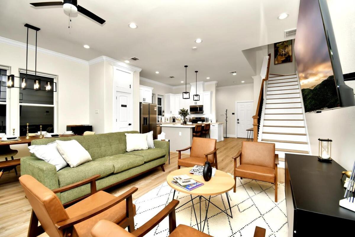 Modern Upscalestay,kingbed,arcadegames,fullkitchen * Houston