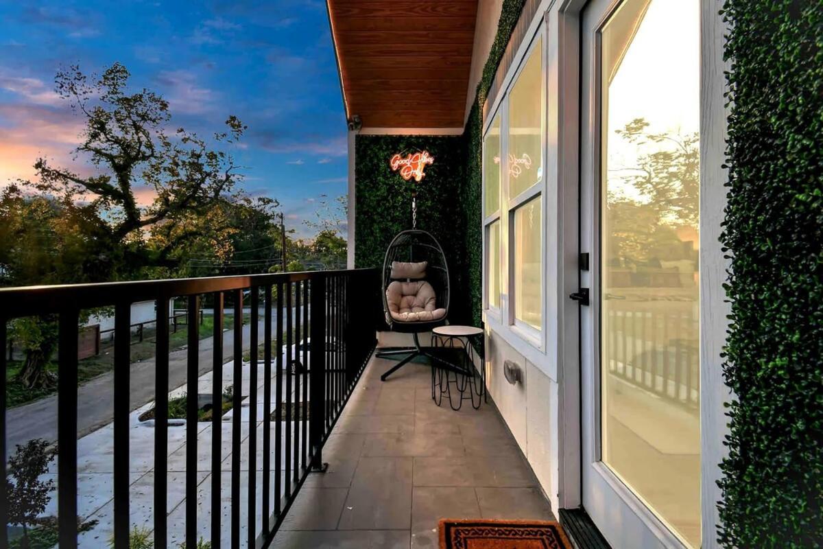 Modern Upscalestay,kingbed,arcadegames,fullkitchen Houston