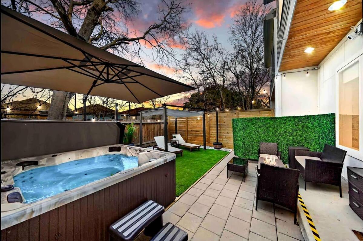 Modern Upscalestay,kingbed,arcadegames,fullkitchen *